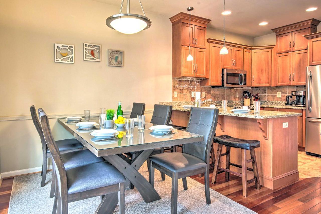 Harmony Townhome With Deck And Gas Grill! Holiday home